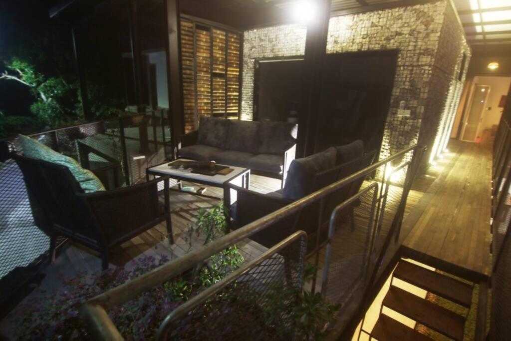 Villa Amalura I Джокякарта Екстериор снимка